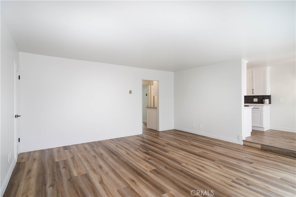 1122 9th Street - Photo 3