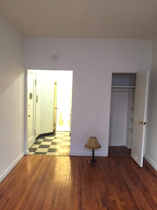  East 38th Street - Photo 2
