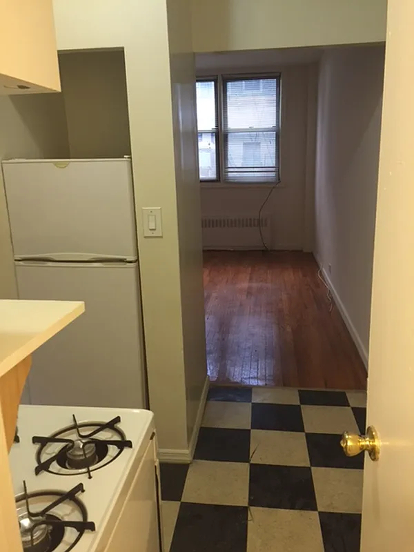  East 38th Street - Photo 7