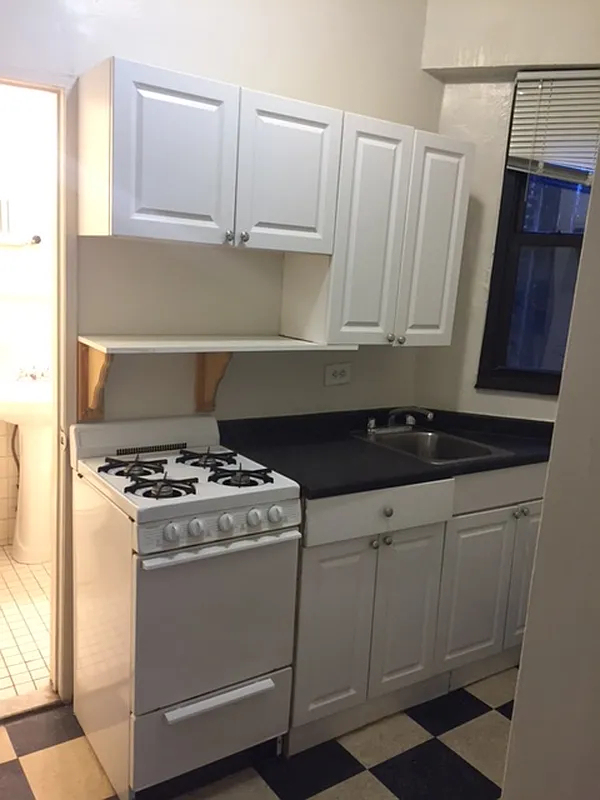  East 38th Street - Photo 5