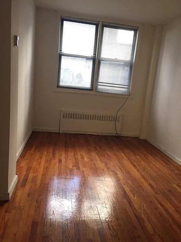  East 38th Street - Photo 1