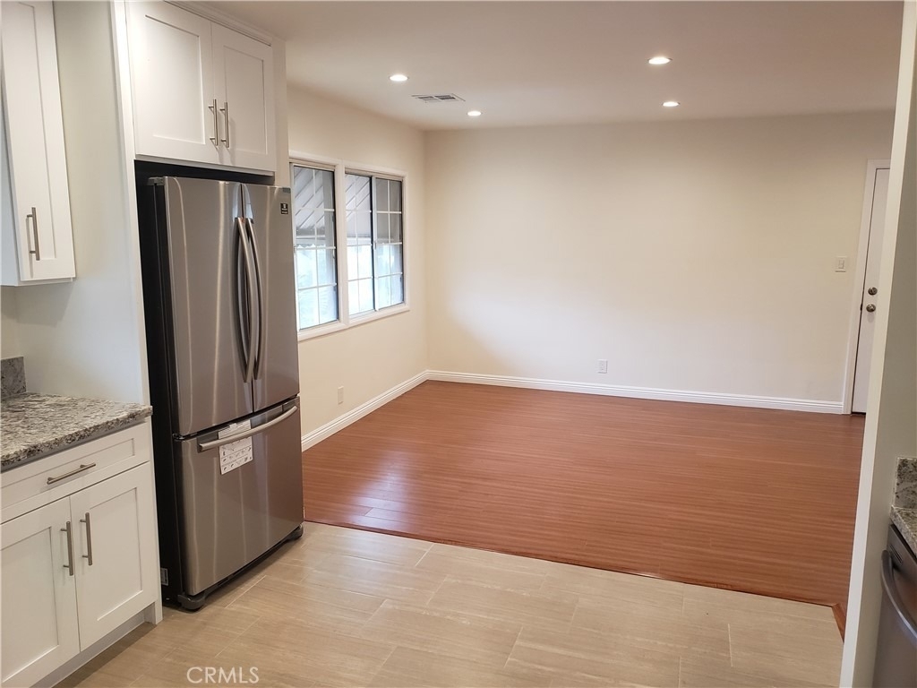 2515 1/2 Foothill Boulevard - Photo 3