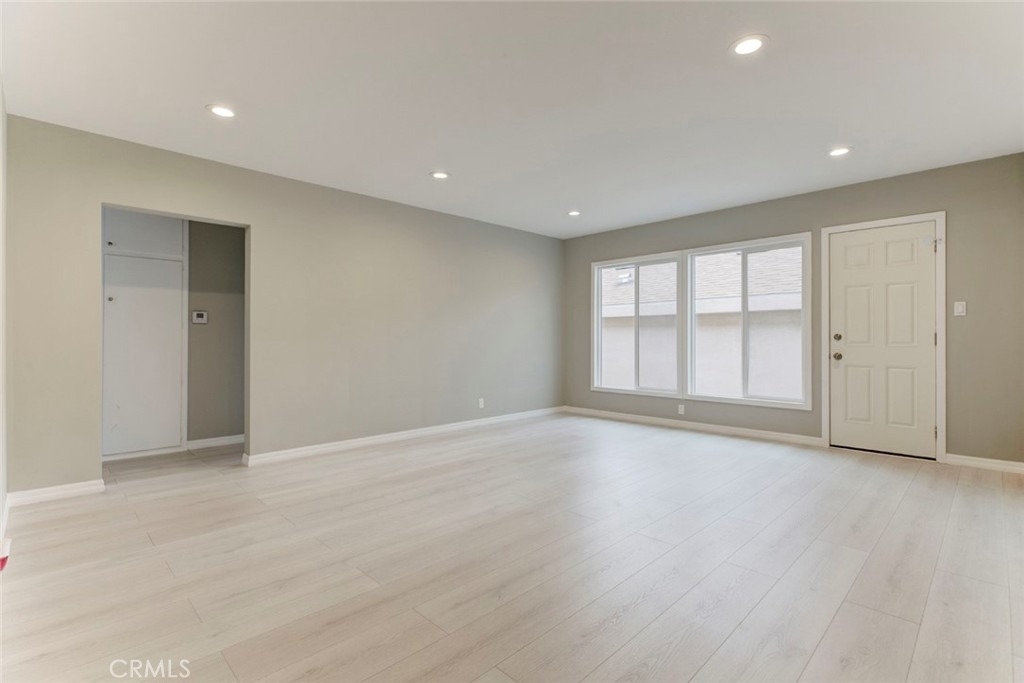 10935 Nassau Avenue - Photo 3