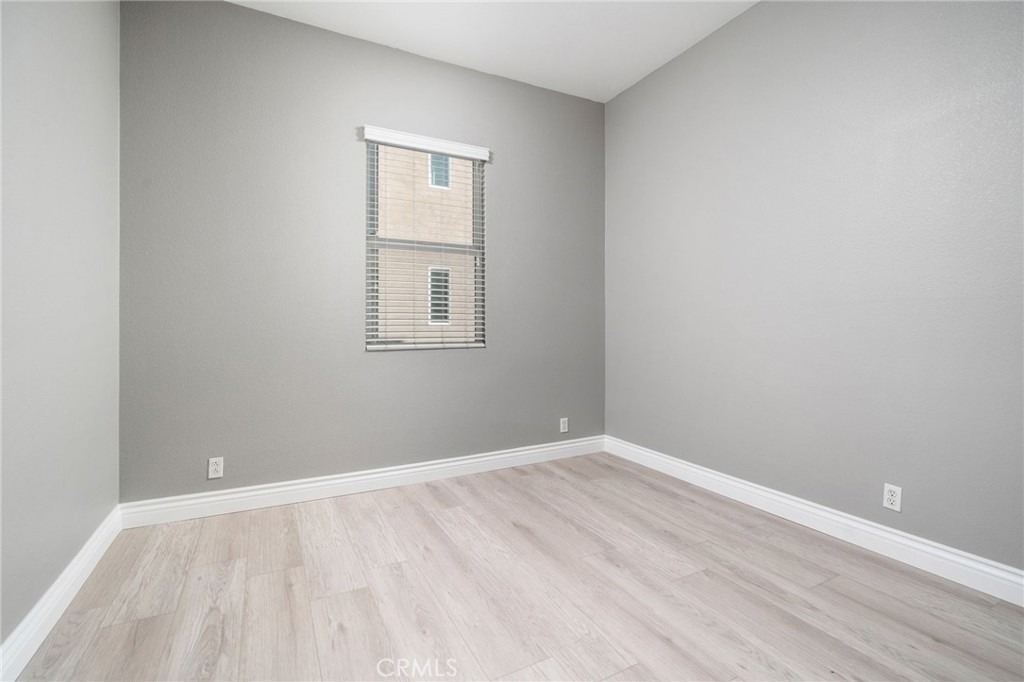 648 W 1st Street - Photo 17