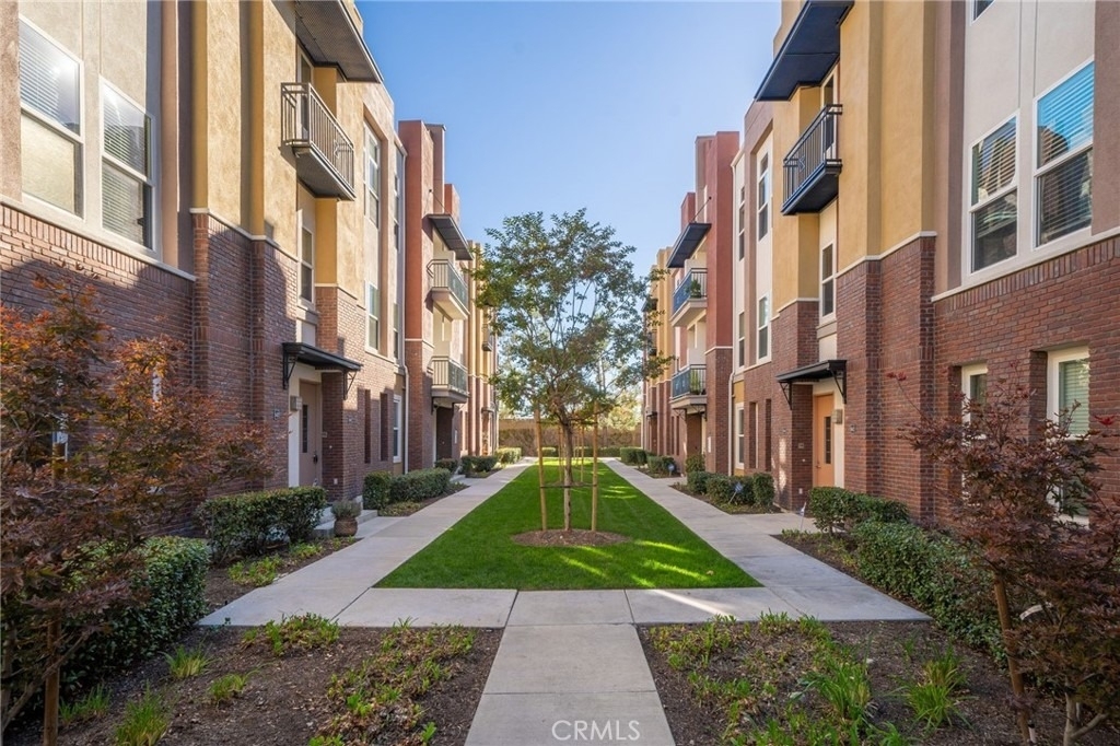 648 W 1st Street - Photo 23