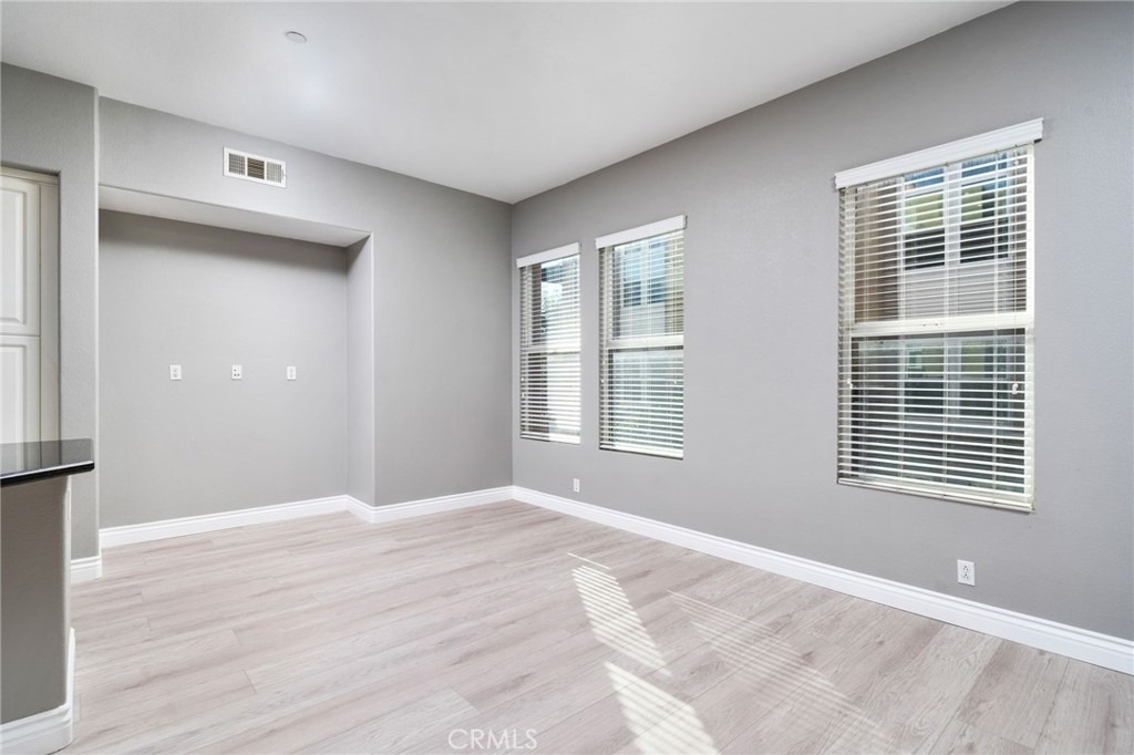 648 W 1st Street - Photo 13