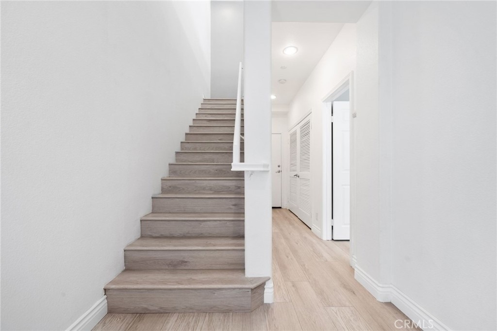 648 W 1st Street - Photo 6