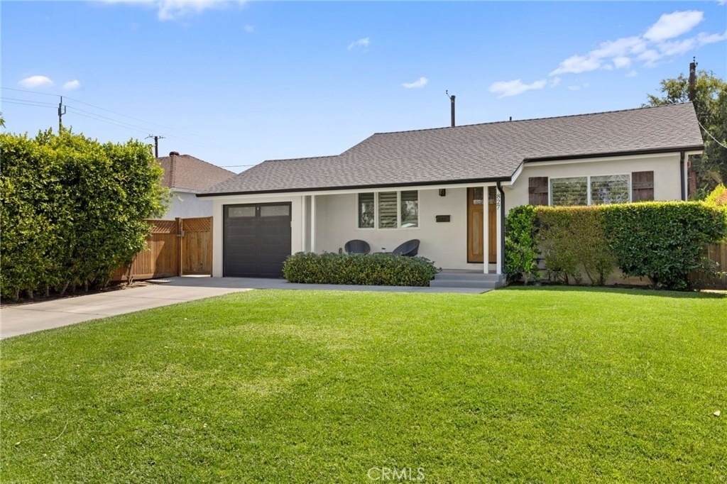 827 N Lamer - Photo 1