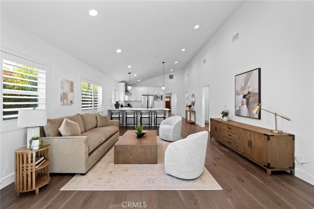 827 N Lamer - Photo 4