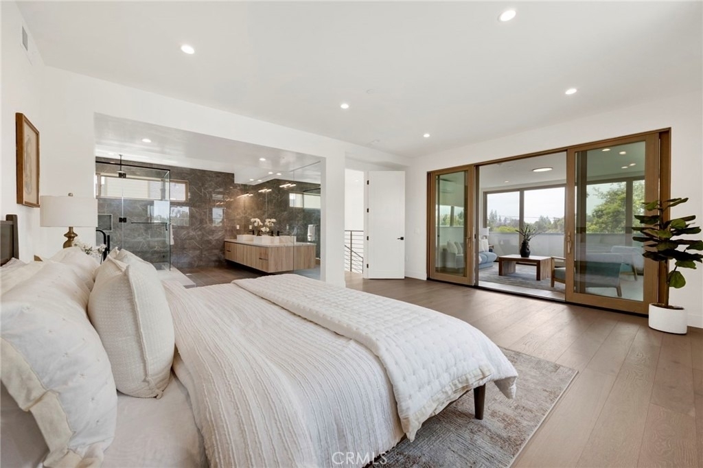 941 E California Boulevard - Photo 21