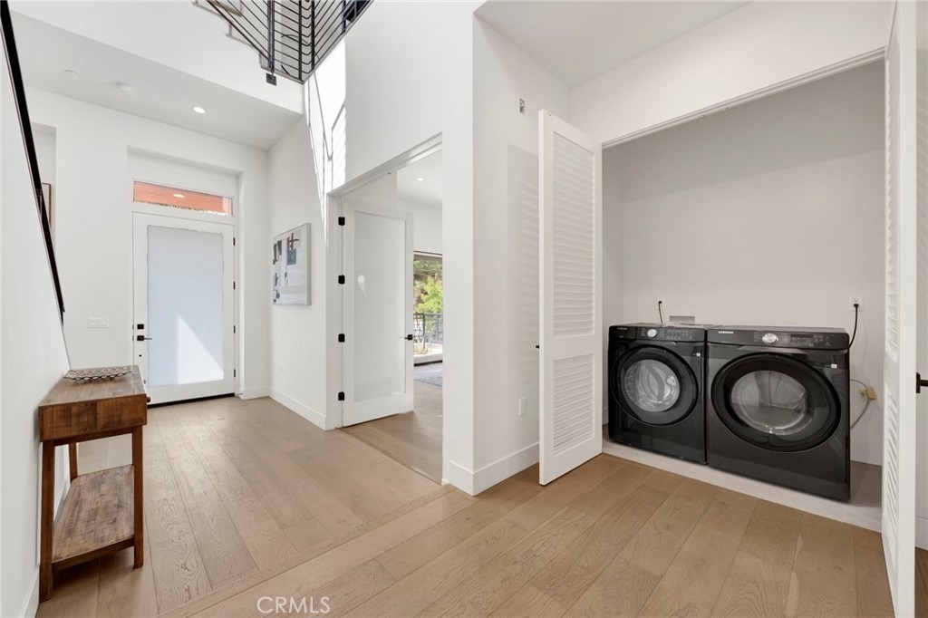 941 E California Boulevard - Photo 6