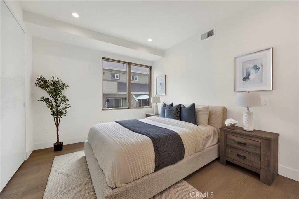 941 E California Boulevard - Photo 17