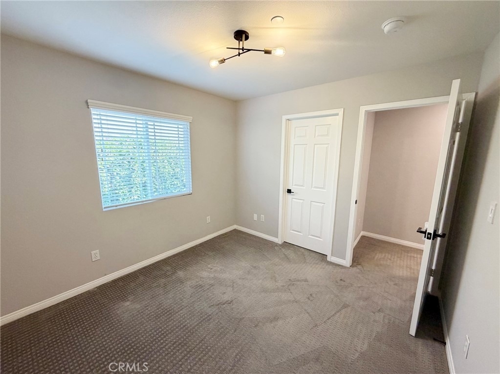 1124 S Mayflower - Photo 9