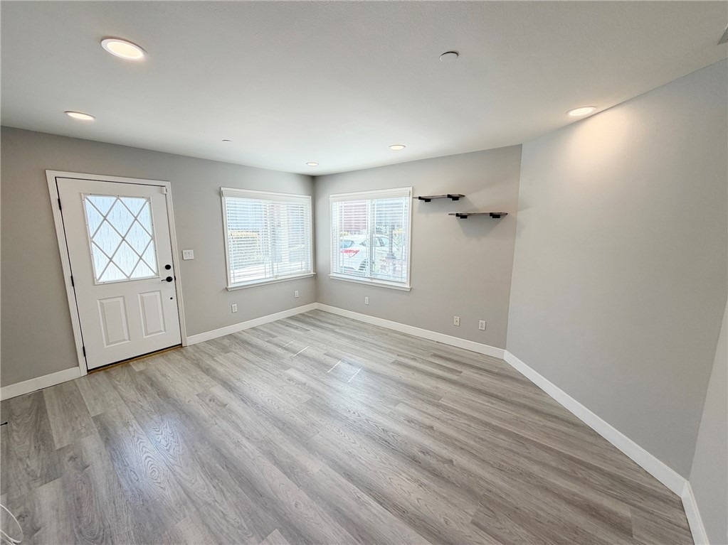 1124 S Mayflower - Photo 1