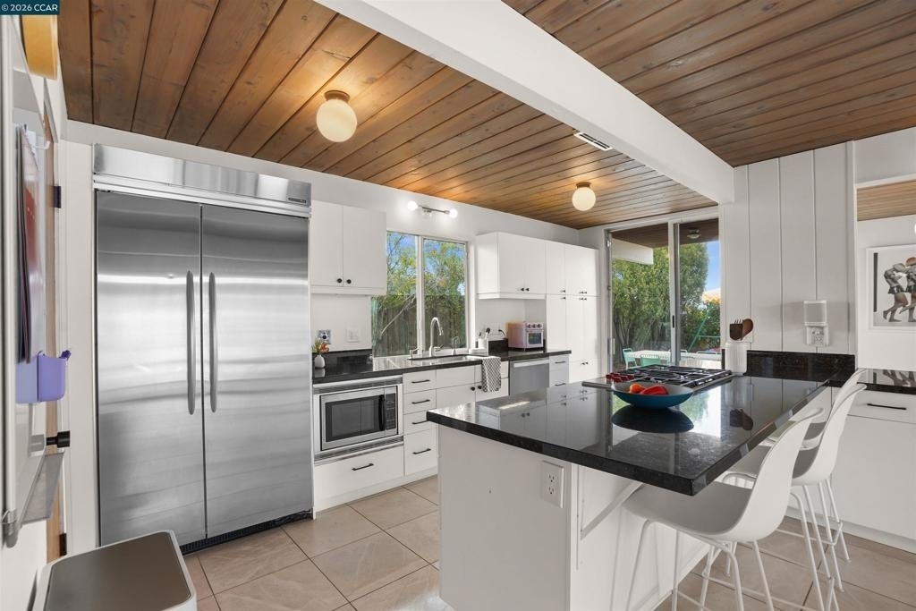 8021 Shay Dr - Photo 18