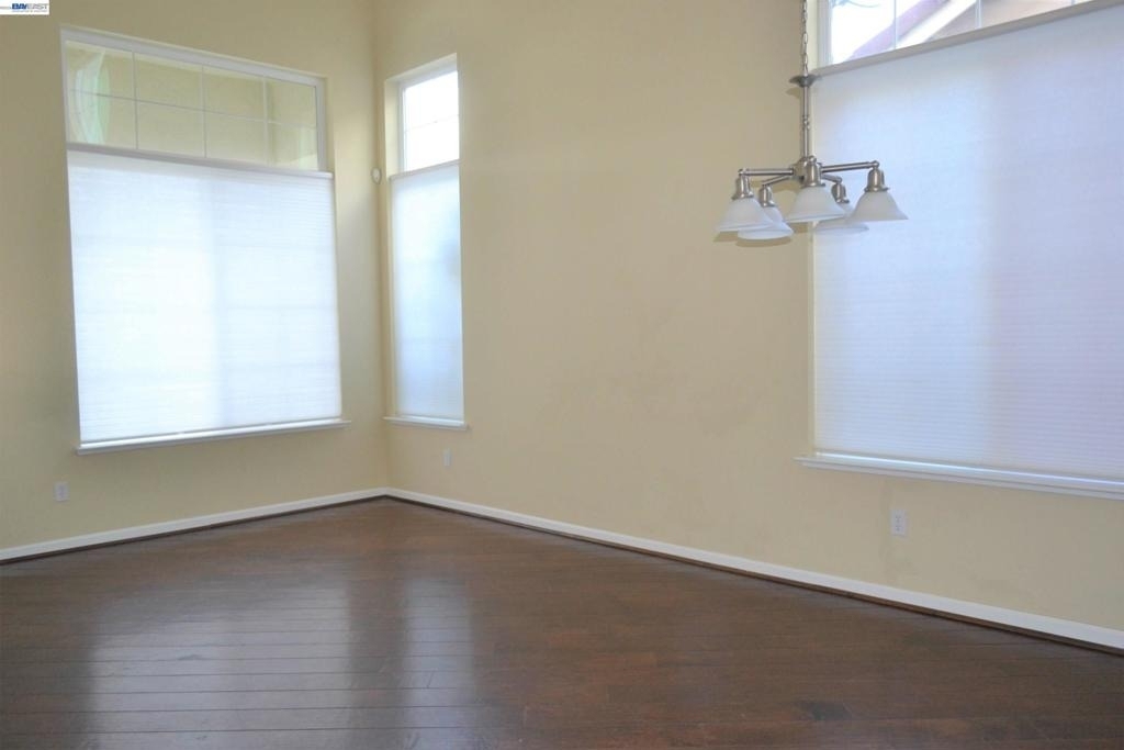 1336 Tiffany Dr - Photo 3