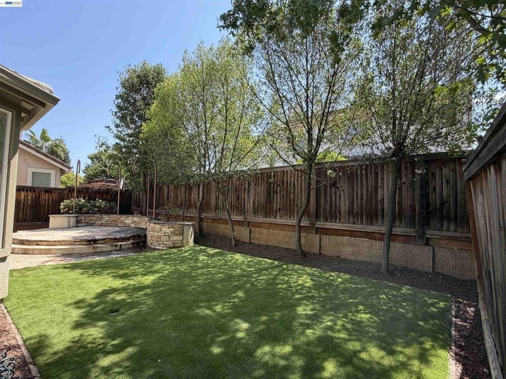 1336 Tiffany Dr - Photo 16