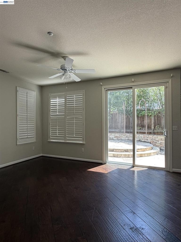 1336 Tiffany Dr - Photo 7