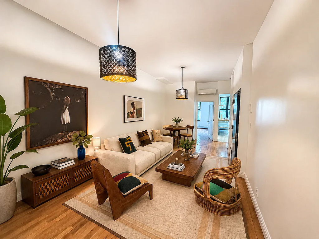 447 Evergreen Avenue - Photo 0