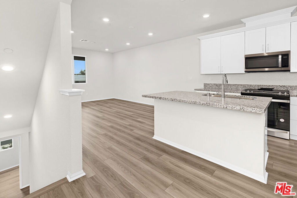 220 Lockhart Way - Photo 5