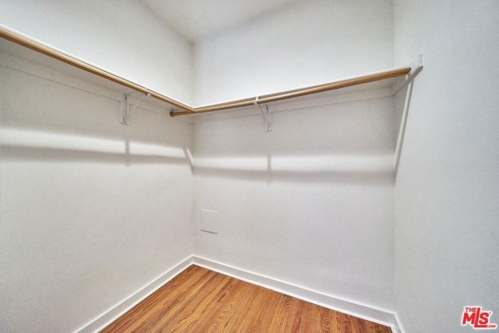 614 N Genesee Avenue - Photo 15