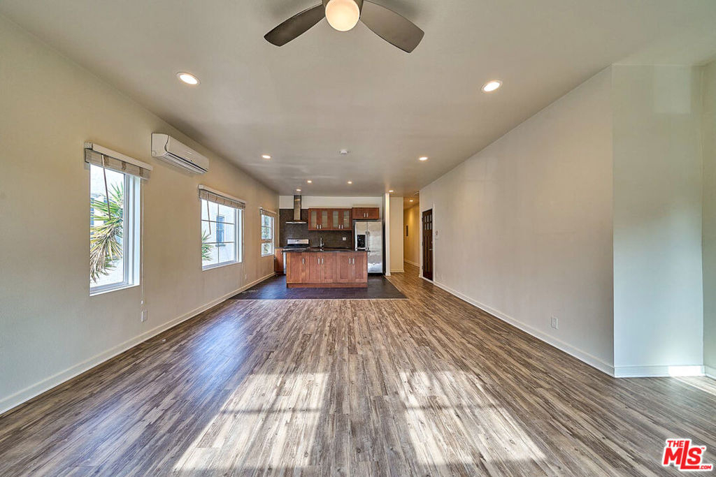 614 N Genesee Avenue - Photo 31