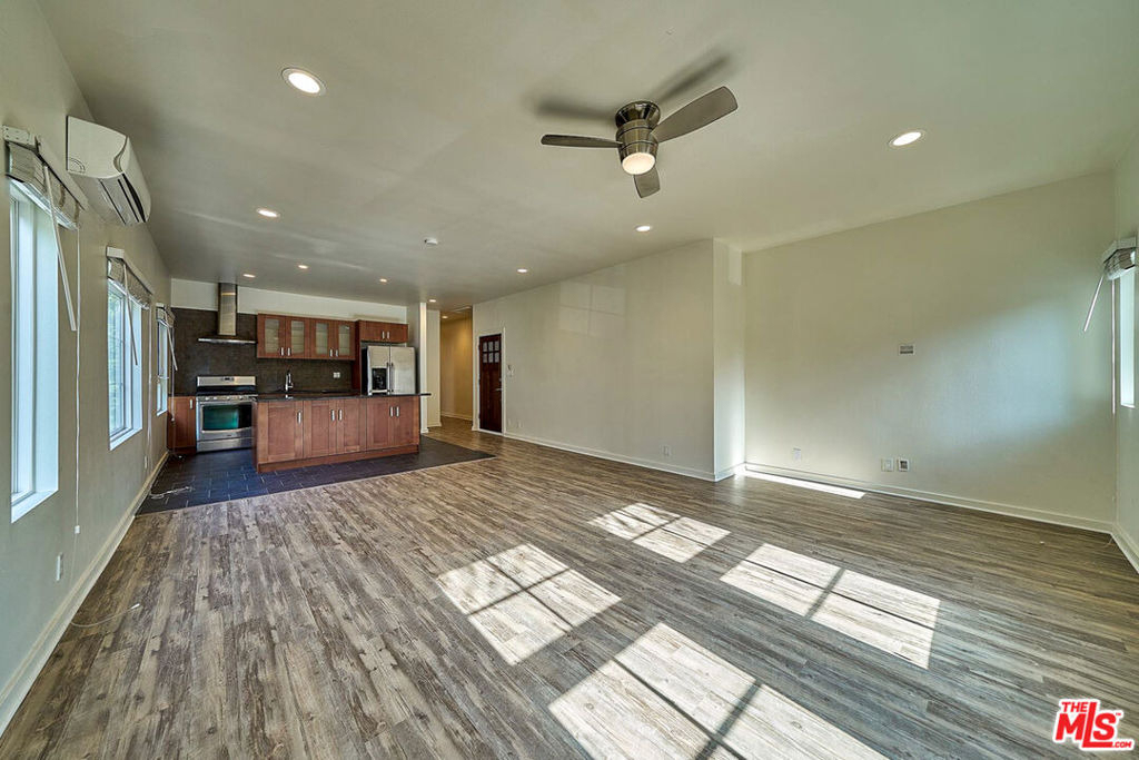 614 N Genesee Avenue - Photo 30