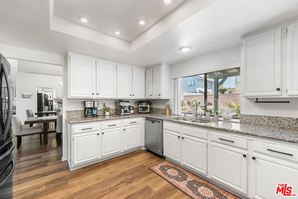 43258 33rd Street - Photo 12
