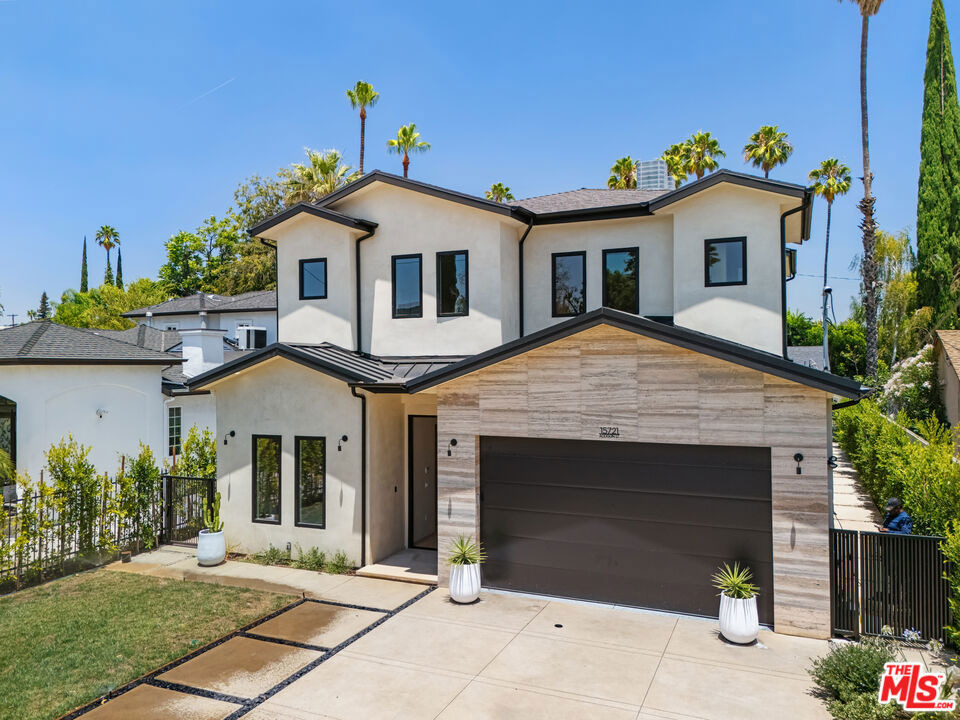 15721 Addison Street - Photo 45