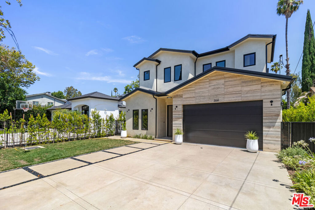15721 Addison Street - Photo 22
