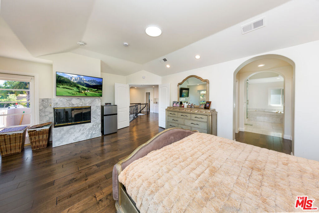 5711 Aura - Photo 26