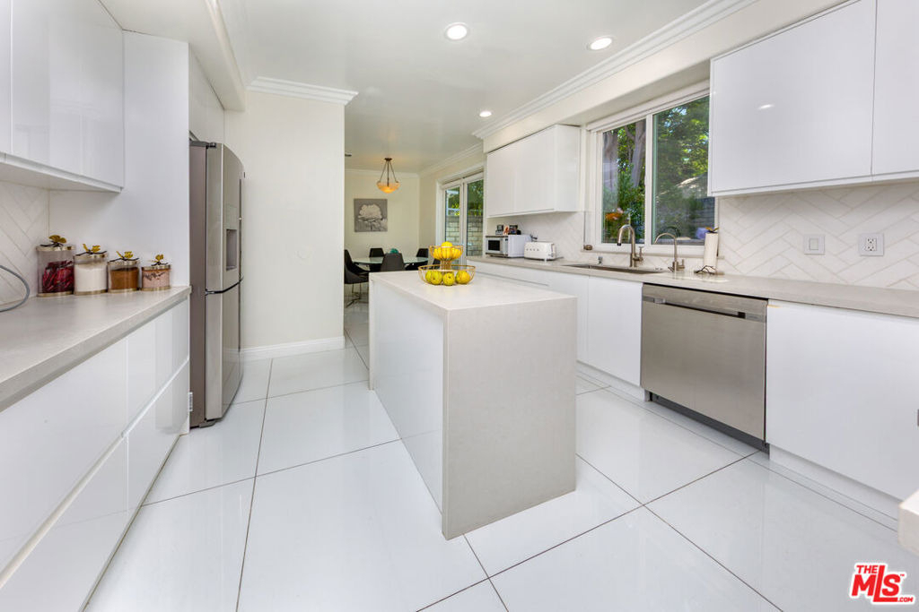 5711 Aura - Photo 11