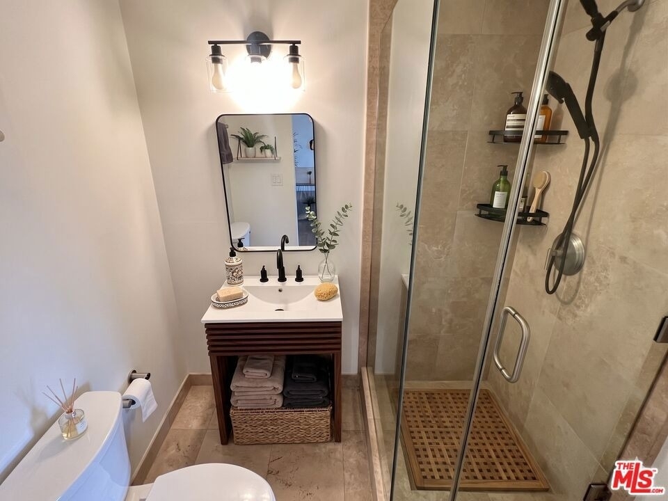 838 N Doheny Drive - Photo 11