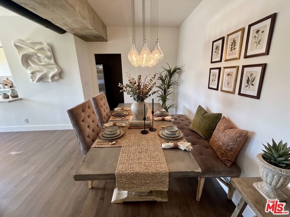 838 N Doheny Drive - Photo 2