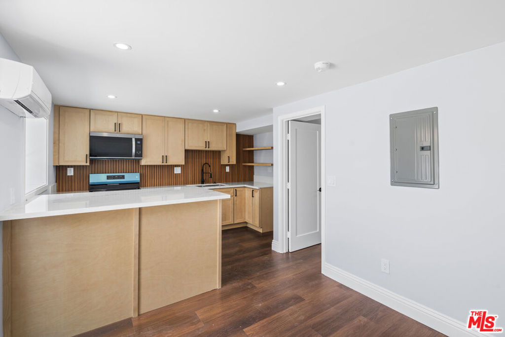 4622 W 149th Street - Photo 0