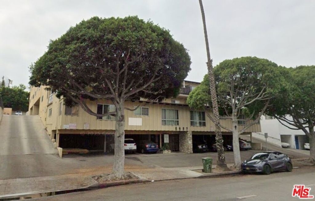 2637 Centinela Avenue - Photo 8