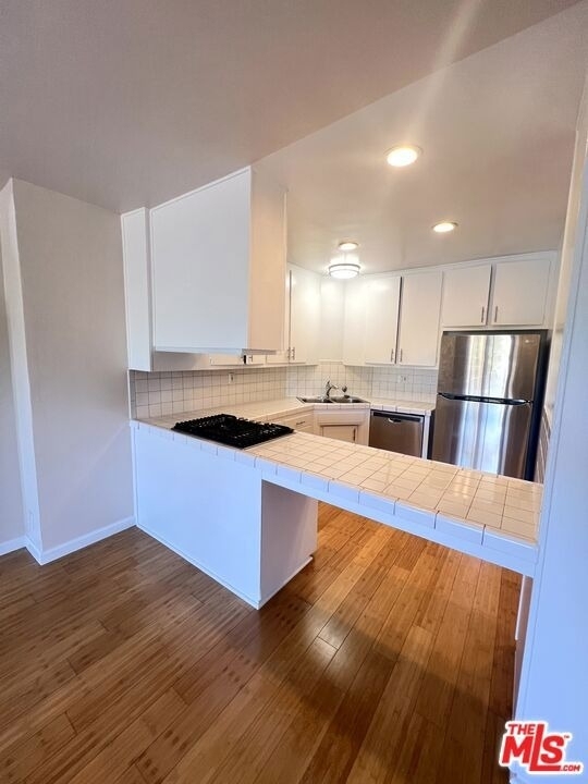 2637 Centinela Avenue - Photo 1