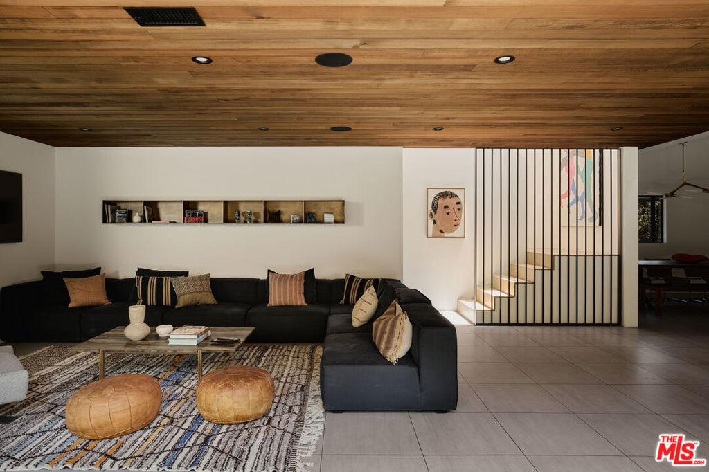 8970 Wonderland Park Avenue - Photo 14