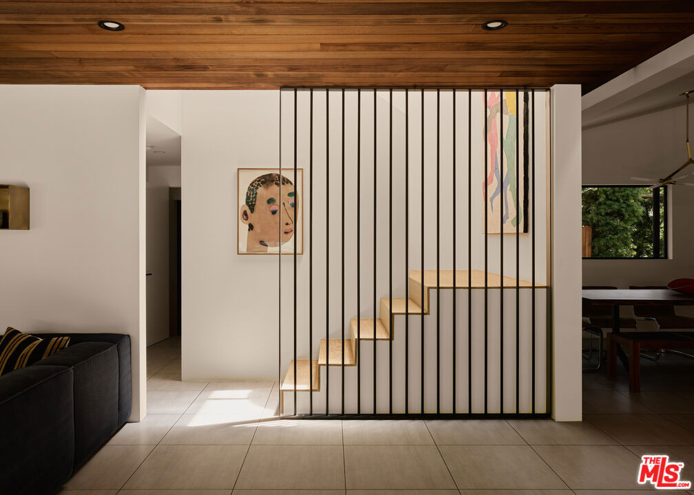 8970 Wonderland Park Avenue - Photo 16