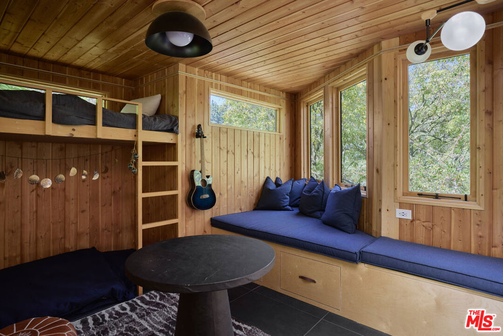 8970 Wonderland Park Avenue - Photo 27