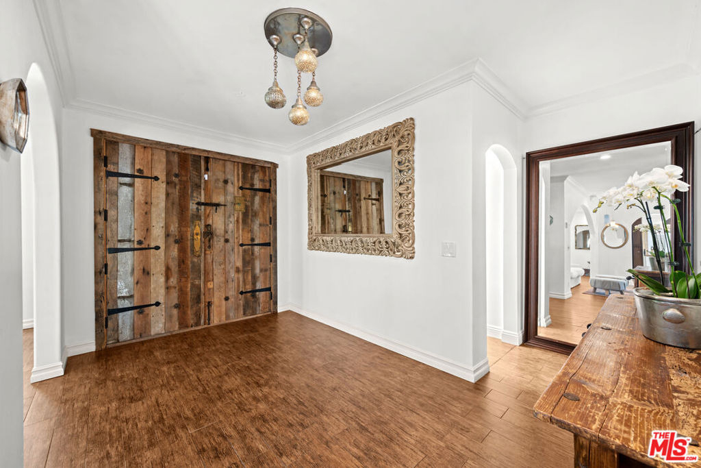 16582 Calneva Drive - Photo 5
