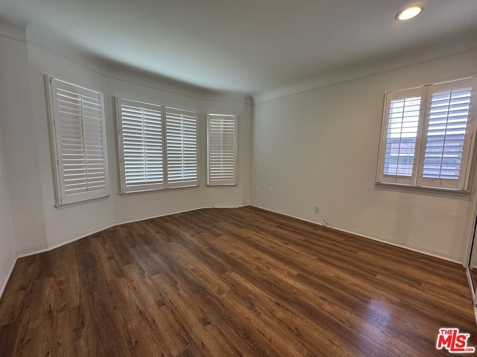 823 23rd Street - Photo 6