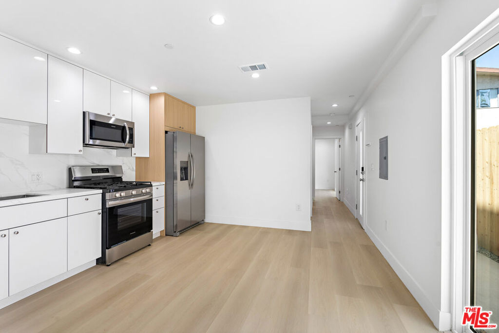 10963 Calvert - Photo 5