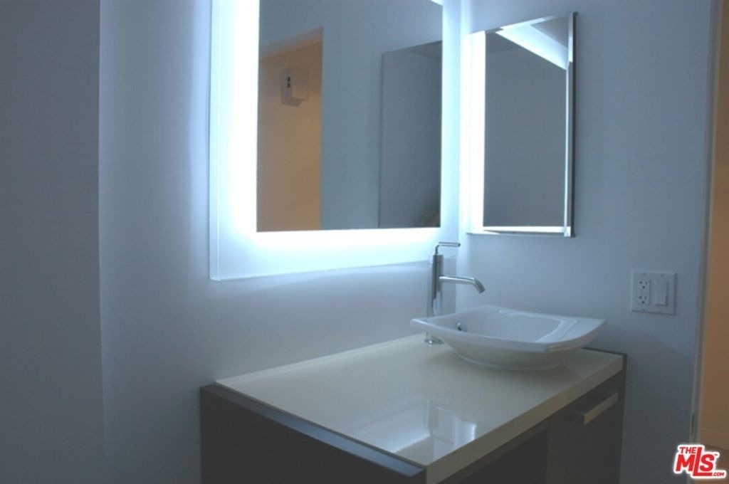 10751 Wilshire Boulevard - Photo 3