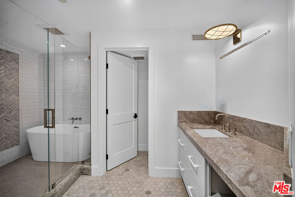 2141 Indian Springs Lane - Photo 32