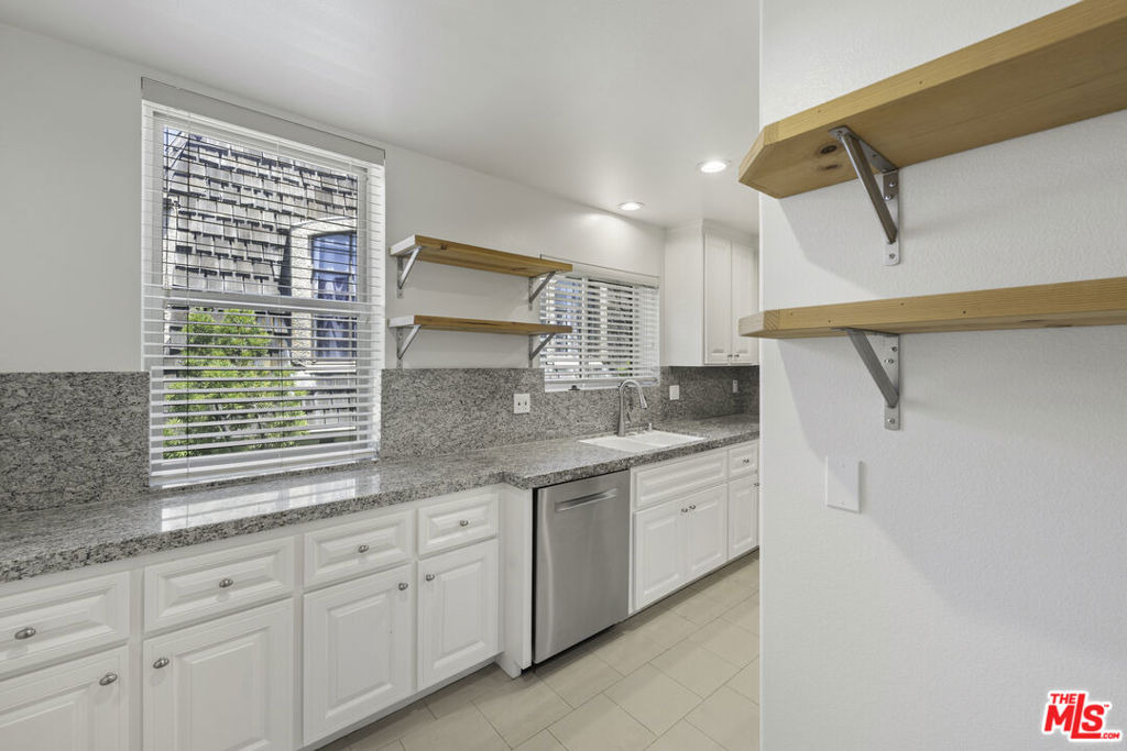 1820 Benecia Avenue - Photo 42