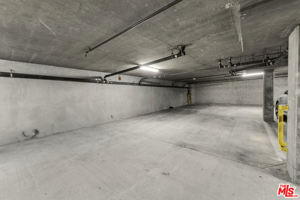 1820 Benecia Avenue - Photo 9