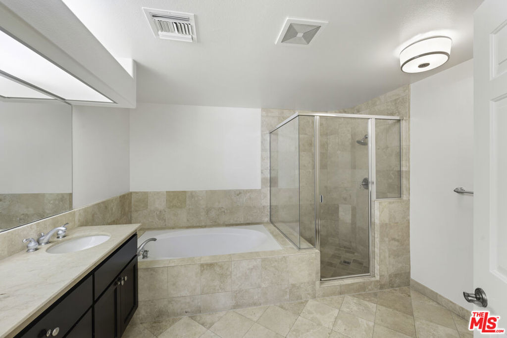 1820 Benecia Avenue - Photo 62