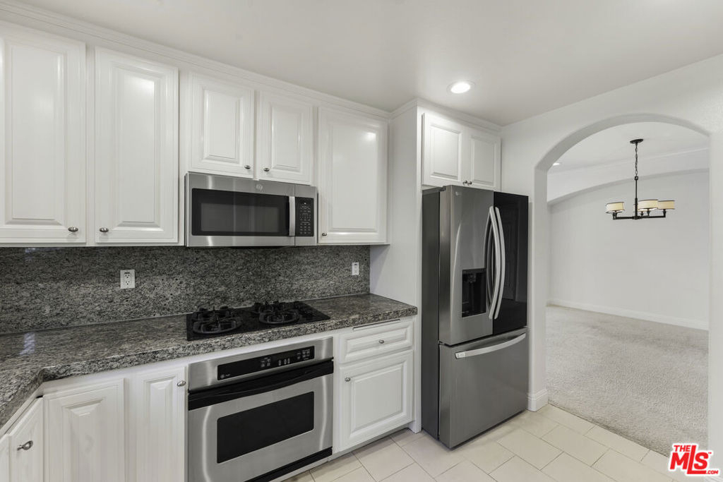 1820 Benecia Avenue - Photo 39