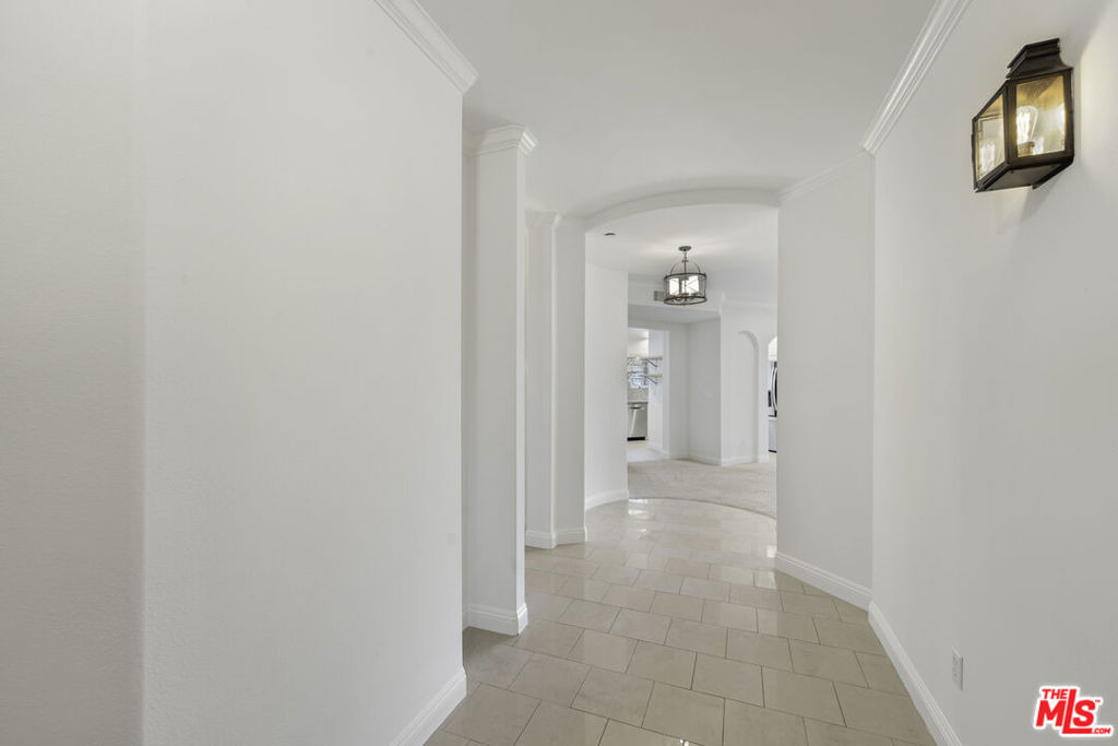 1820 Benecia Avenue - Photo 14